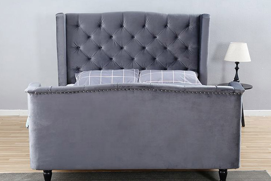 1399 Bársony szövet Wingback gombos kárpitozott ágy
