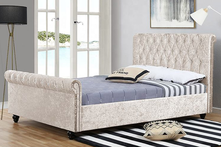 1366 Modern Sleigh Bed Bársony szövet kárpitozott ágy