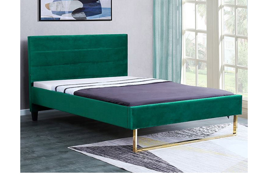 1347 Luxus king méretű kétszemélyes ággyal Modern design kárpitozott ágy