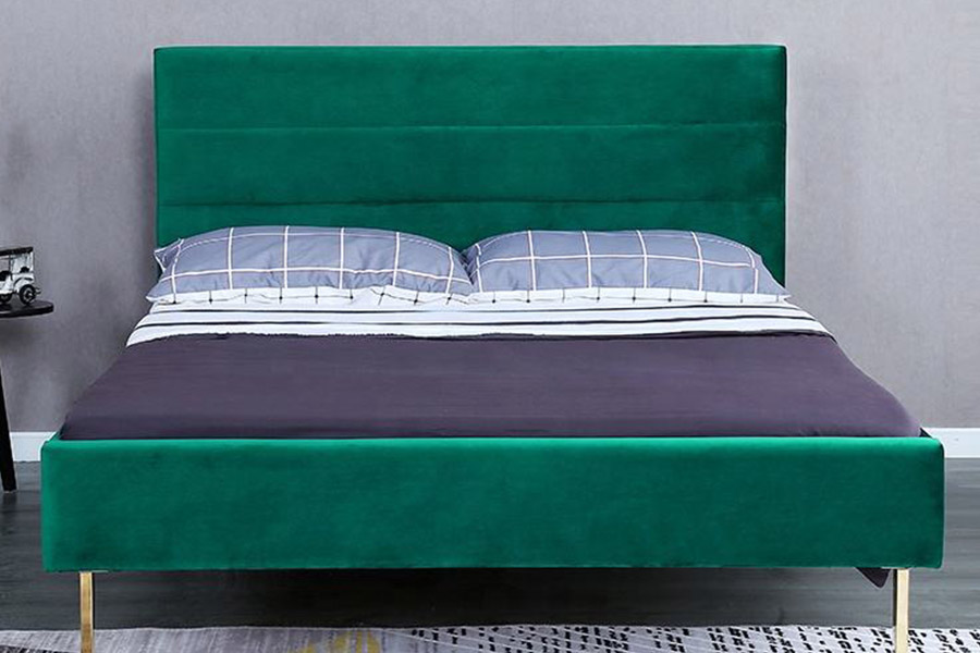 1347 Luxus king méretű kétszemélyes ággyal Modern design kárpitozott ágy
